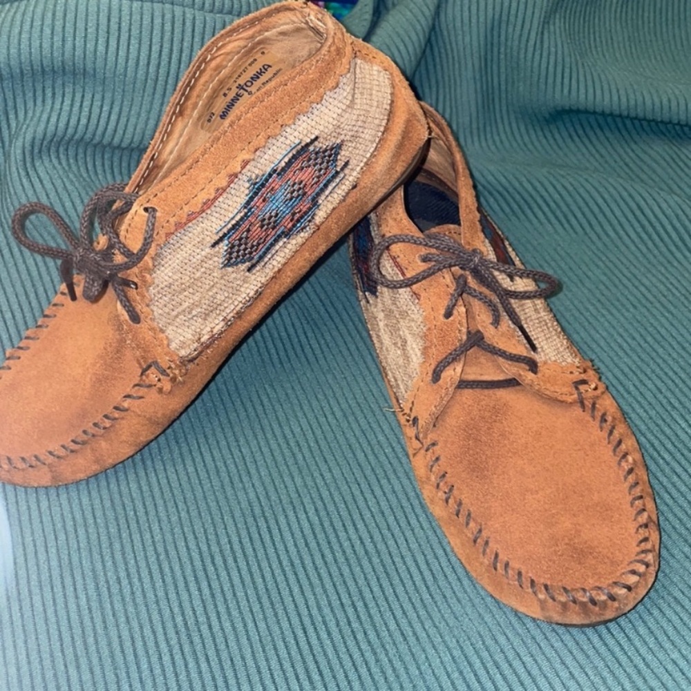 Minnetonka Aztec moccasins